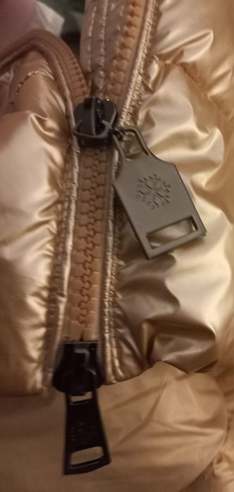 Parka rosa com capuz