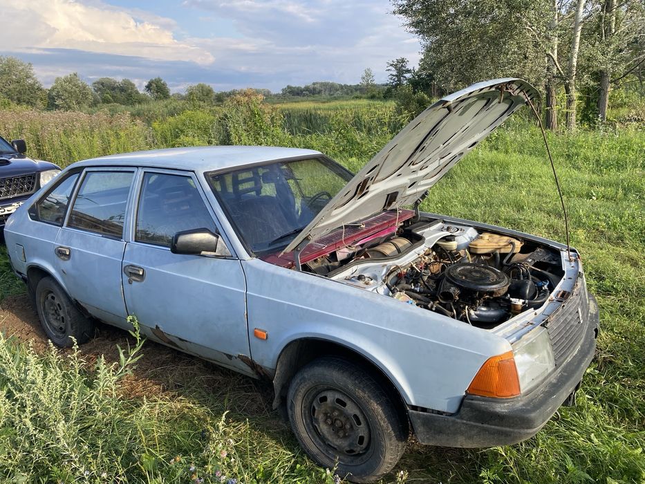 Авто Москвич 2141