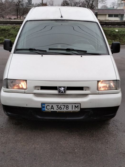 Продам авто Пежо експерт в гарному стані.