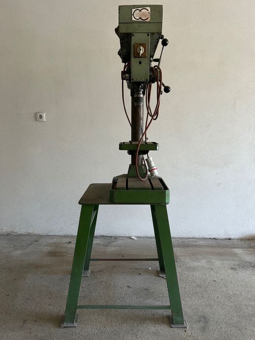 Máquina de coluna para furar64286315500673122