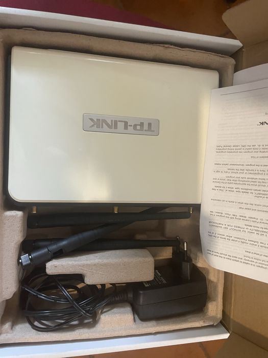 TP-Link Router Like New64284533050627121