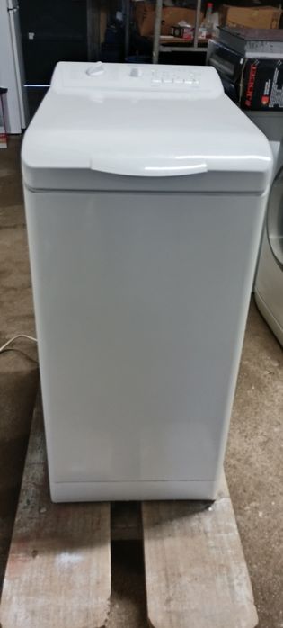 Lava roupa mais estreita e seminova