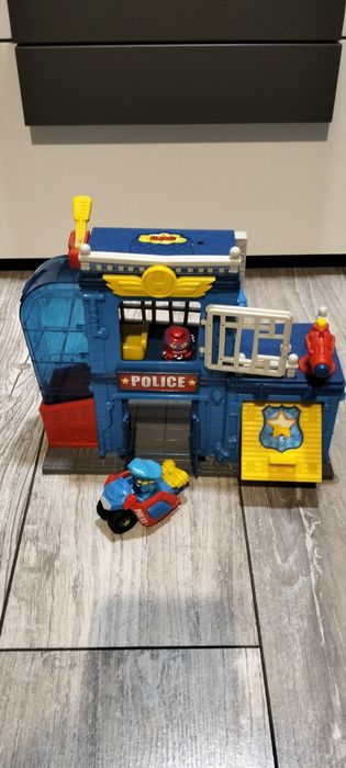 Super Things komisariat policji
