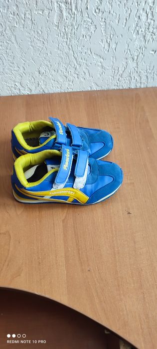 Продам красовки 33 розмір