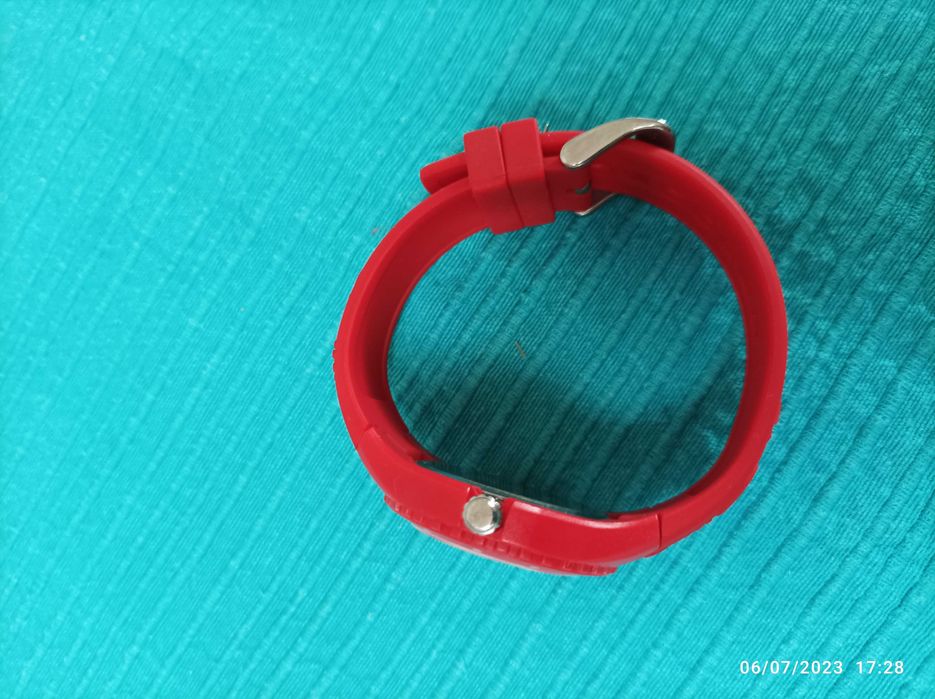 1 Relogio ONE +  2 Braceletes