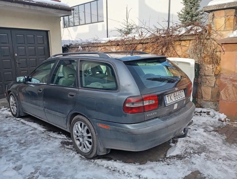 Volvo v40 2002 r