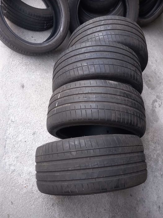 2 pneus 235/40R18 Vredstein
