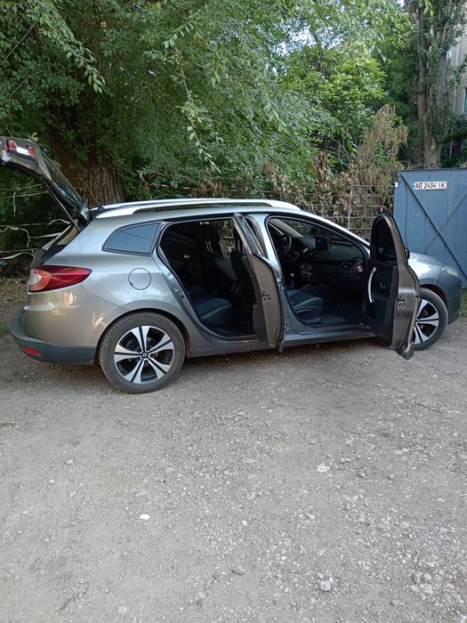Авто Рено меган 3