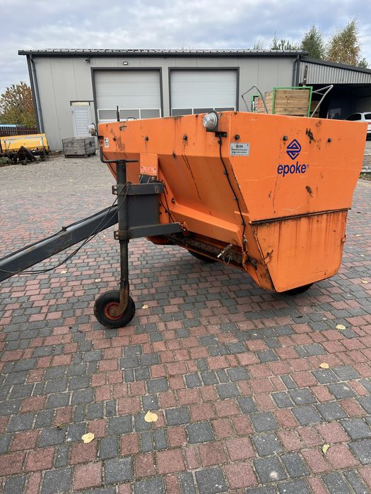 Przyczepa komunalna Epoke piaskarka schmidt