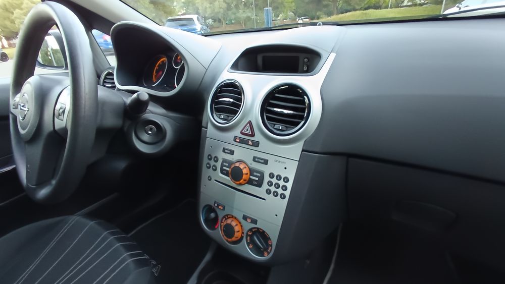 Opel corsa  128Milkms