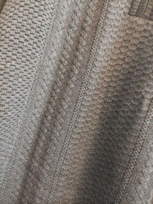 Sweter męski w rozmiarze M.