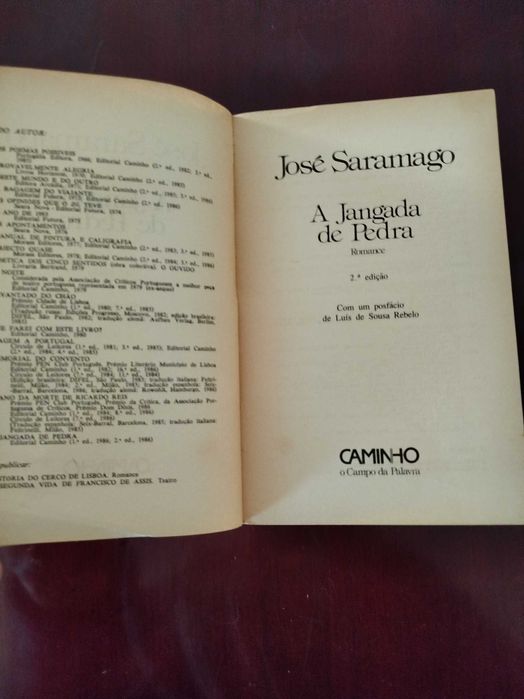 Livro "A Jangada de Pedra - José Saramago"