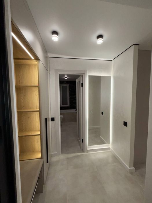 Продаж центр вул Білогірська єр іо меблі та техніка