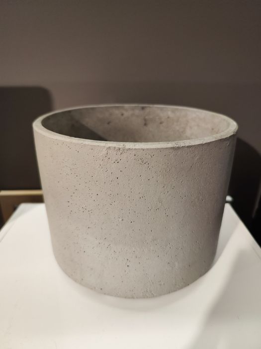 Donica betonowa na nóżkach szara 36x39 cm, bez nóżek d22*17(h)cm