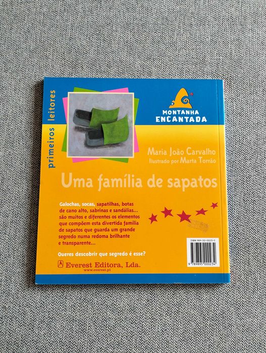 Livro "Uma família de sapatos" de Maria João Carvalho