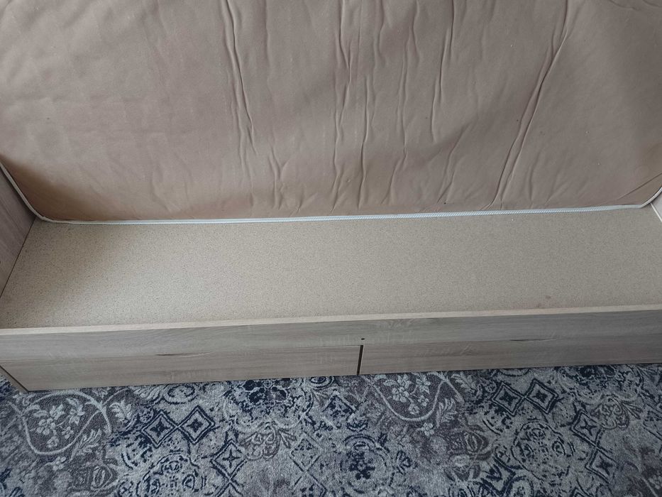 Кровать односпальная