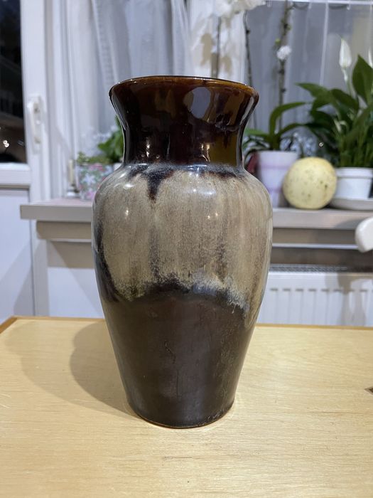 Wazon z glinki odlewany vintage