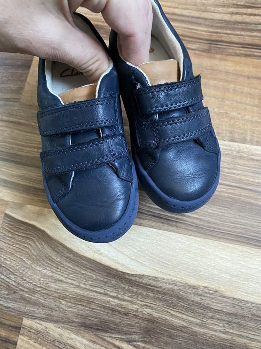 Eleganckie buciki skórzane trzewiki Clarks 22