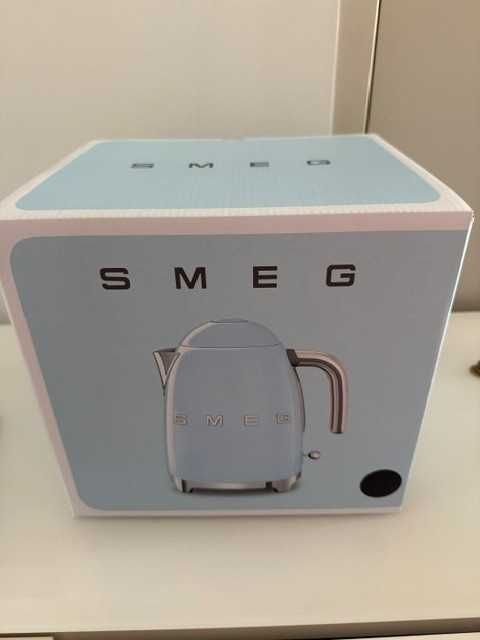 Chaleira Smeg Preta