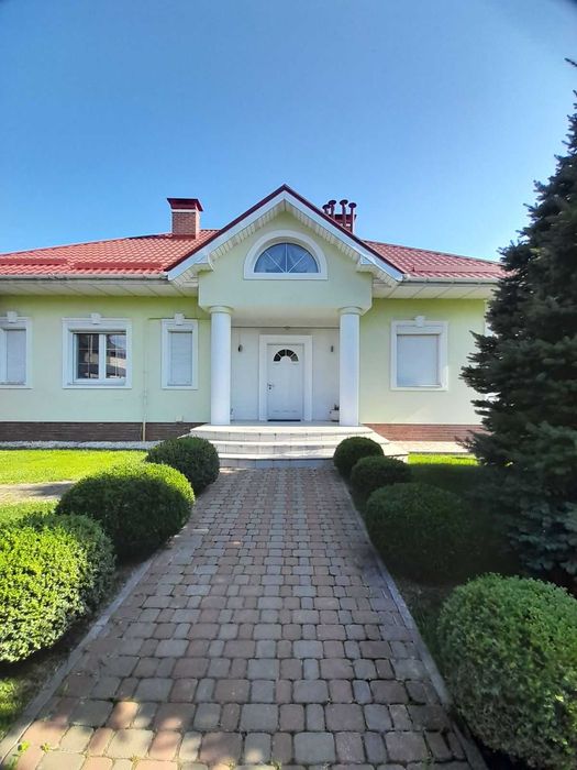 Будинок 225м2 Білогородка/Басейн/8 соток