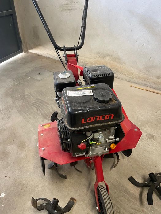 Vendo moto enchada nova