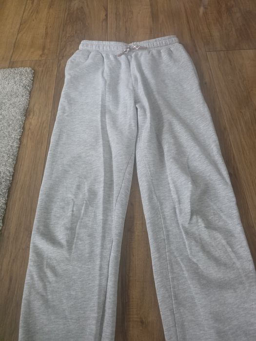 Spodnie dresowe Reserved 158