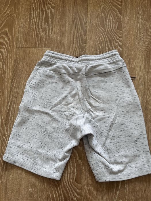 Шорти nike tech fleece