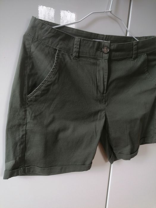 Spodenki Khaki S