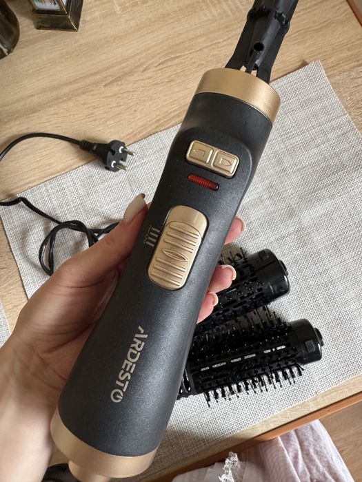 Продам фен-щітку