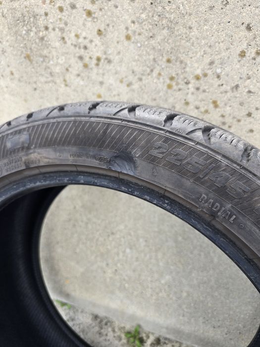 Platin 225/45 R18 XL.