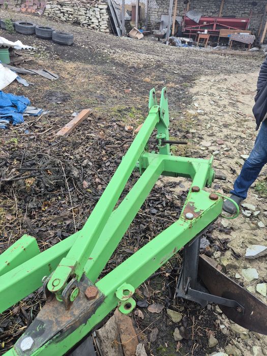 Плуг Bomet 3-х корпусний