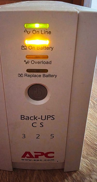 ДБЖ Джерело безперебійного живлення Back-UPS CS 325 APC