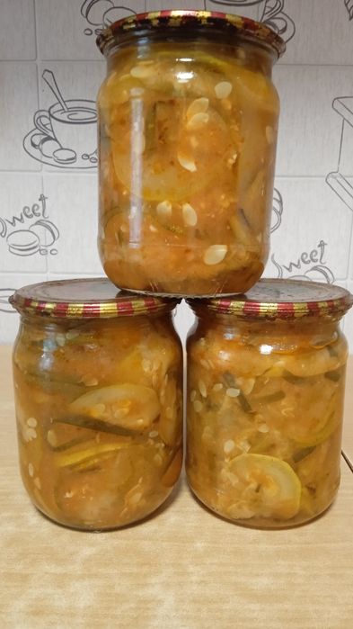 Консервація домашня,ікра кабачкова,салати