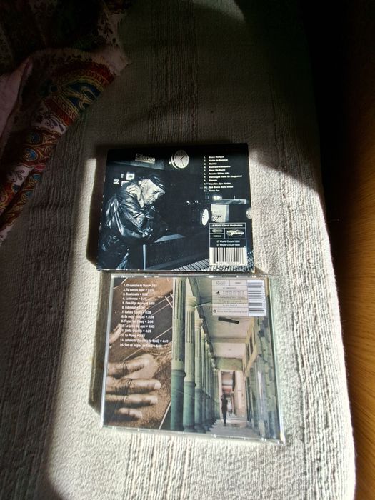 Dois cds de música cubana
