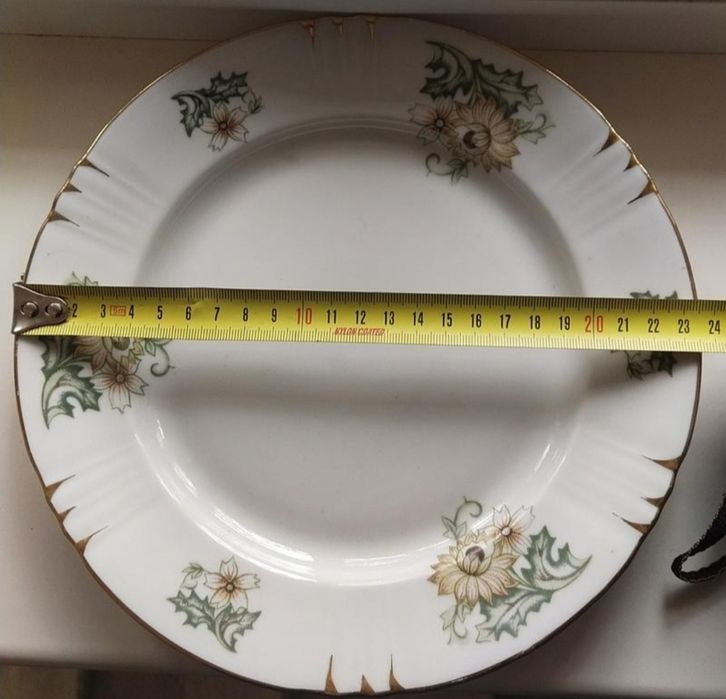 Тарілка 24 см кухонна з квітковим орнаментом