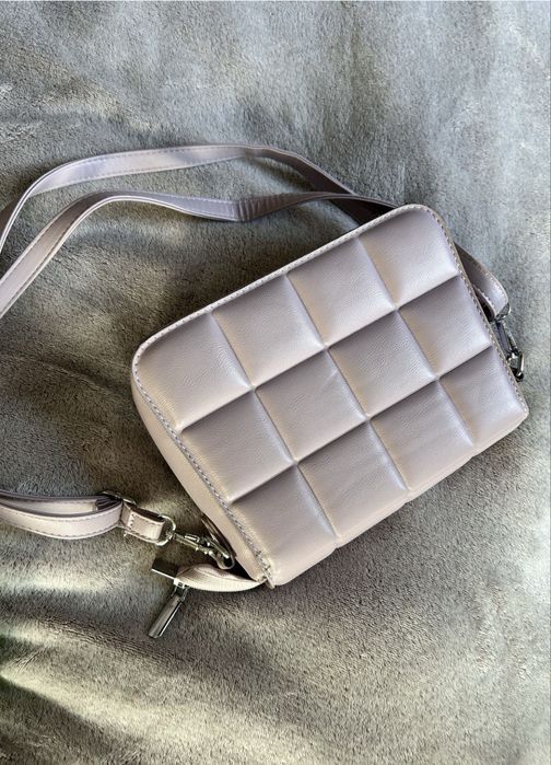 Жіноча сумочка , з регульованою ланцюгом