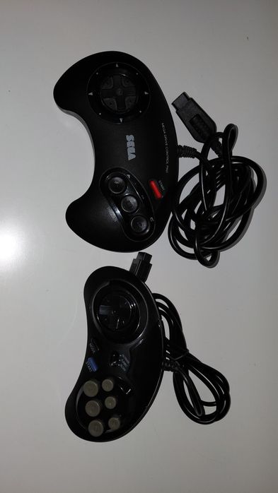 Геймпади 2шт для Sega