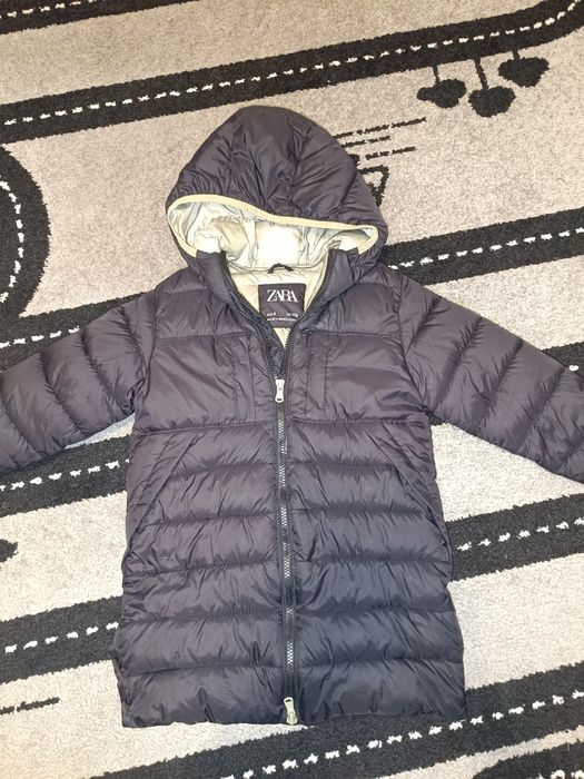 Kurtka przejściowa  chłopięca płaszczyk Zara 116 cm czarny pikowany
