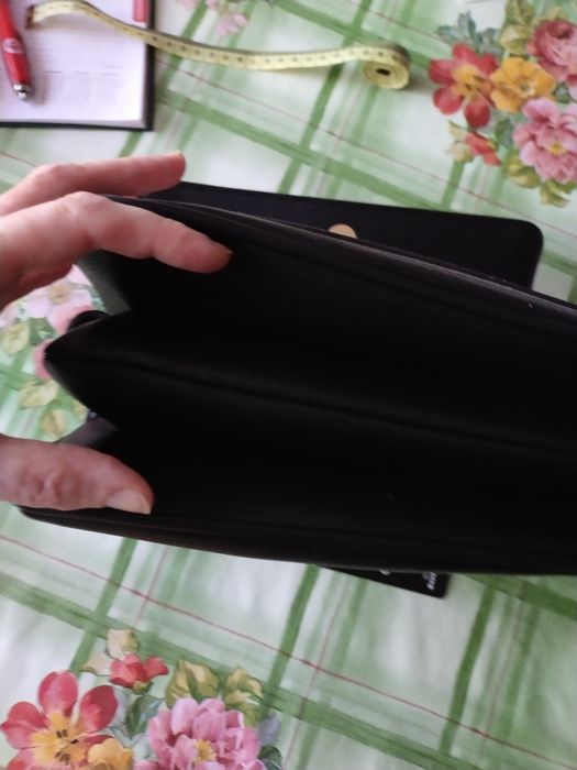 Elegancka torebka damska listonoszka nowa z metką