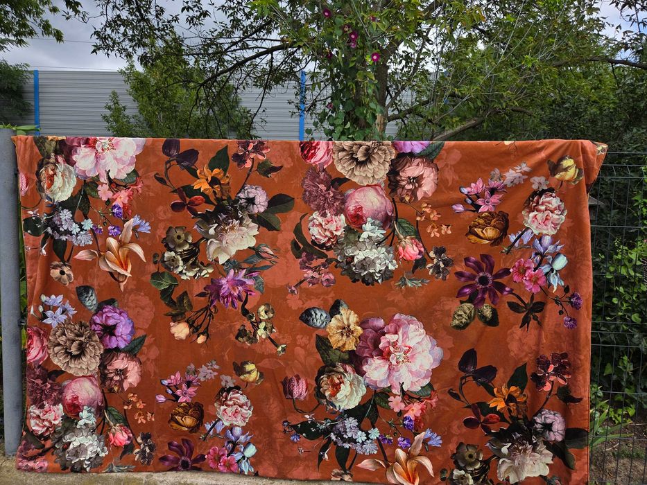 Narzuta Fleur 270 x 265 cm + poszewki Essenza