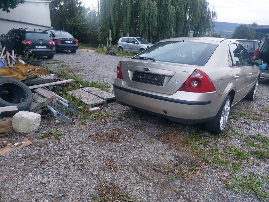 Ford mondeo ghia benzyna