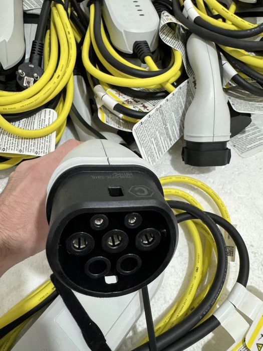 Зарядка Audi Q4 Etron Volkswagen E-Golf , ID3,D4,ID5,ID6 1EA971675AL