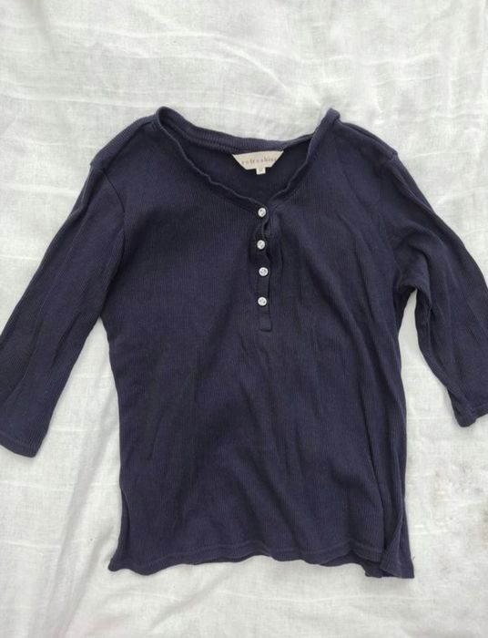 Чудова чорна кофта з гудзиками