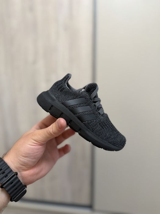 Дитячі кросівки Adidas, оригінал