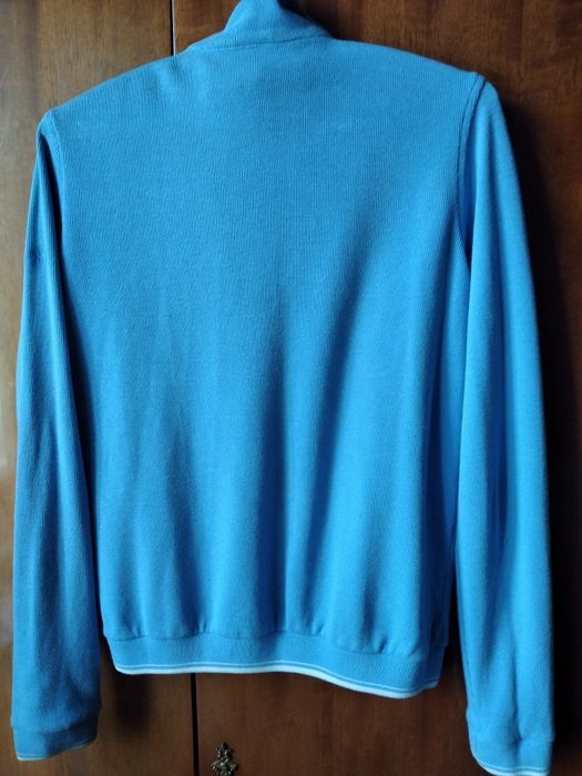 Bluza Esprit, bez kaptura.