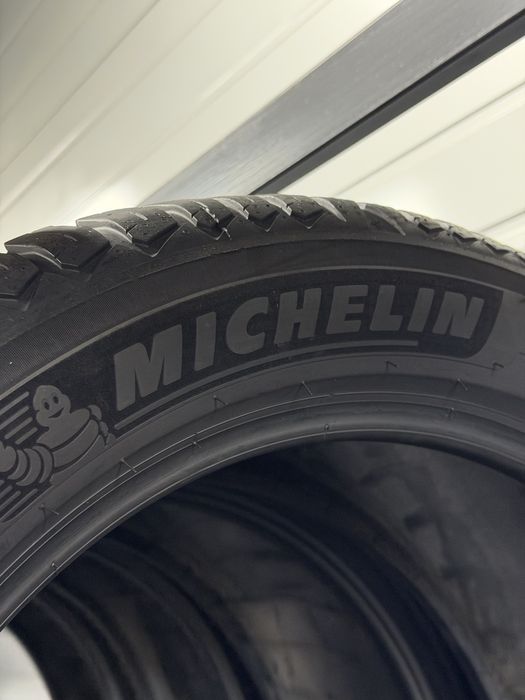 Зимові шини 275/45/20 (110H) Michelin Cross Climate 2. Ціна 4500грн/шт.