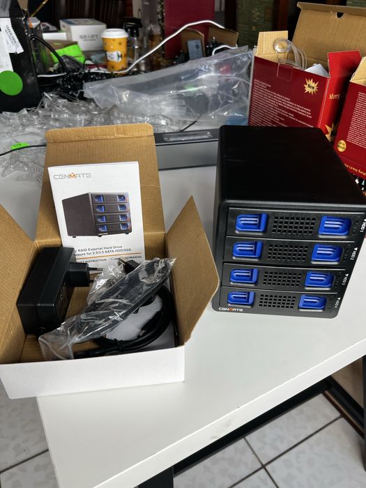Cenmate 4-Bay RAID HDD/SSD Dock + obudowa SATA USB3.0 eSATA