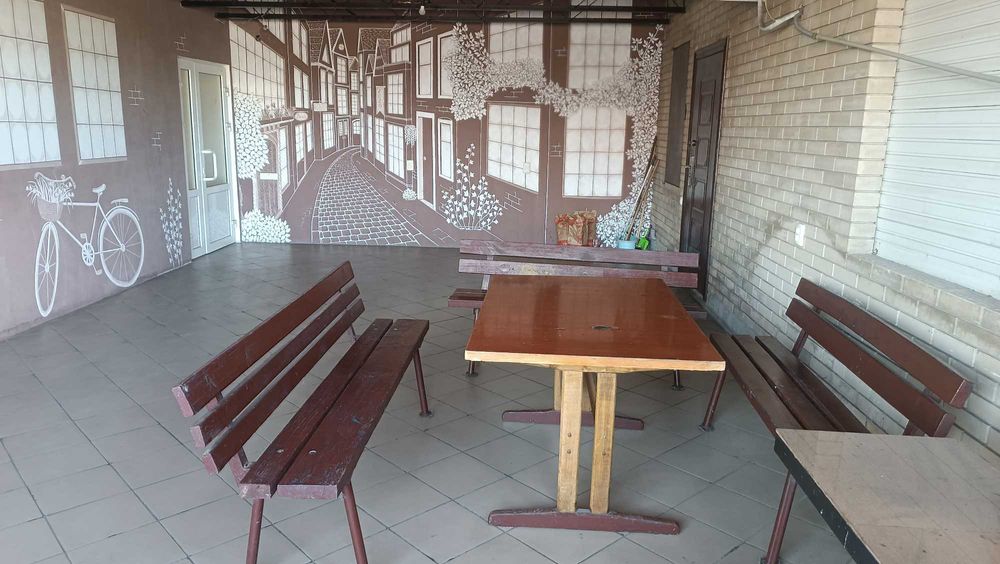 Будинок , центр  , р-н ЧНУ., для відпочинку  та  свят