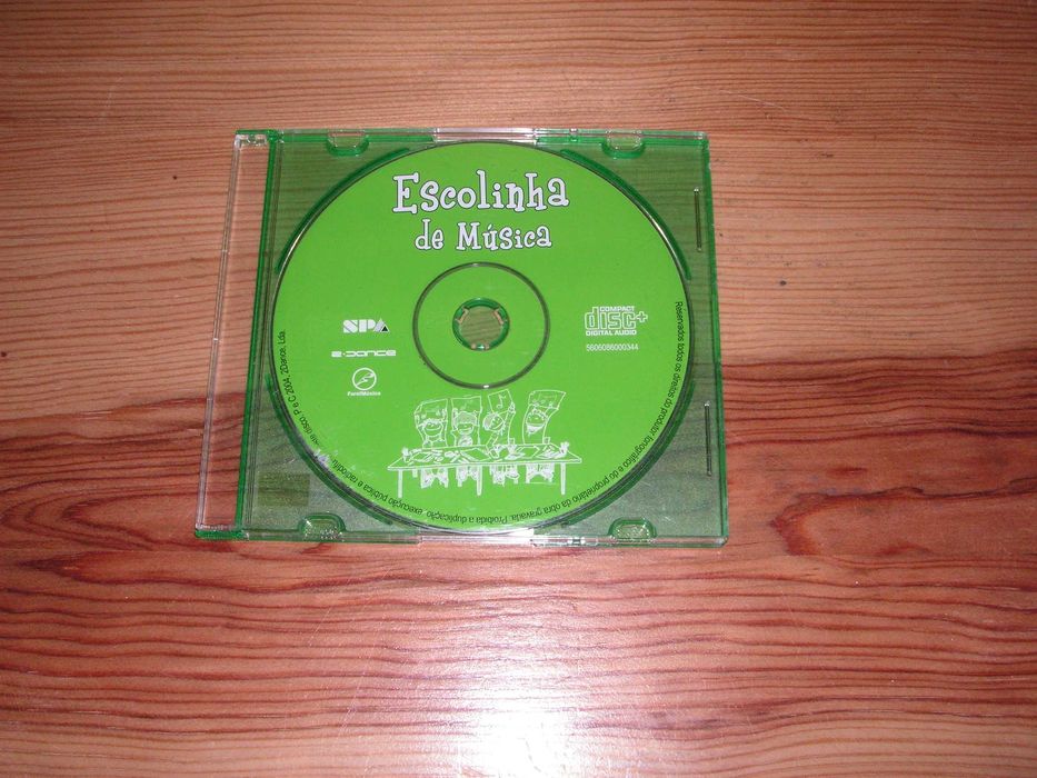 CD Escolinha de Música e Meninos da Escola - Cantigas de Amigos