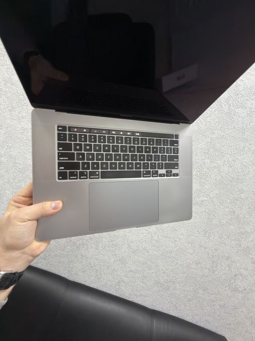 Apple MacBook Pro 16 Space Gray 2019